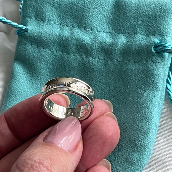 Tiffany 1837® Ring in Silver, Medium width - Picture 5 of 13